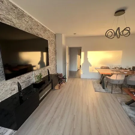 Lejlighed 3-room - Near Airport & Hamburg Norderstedt